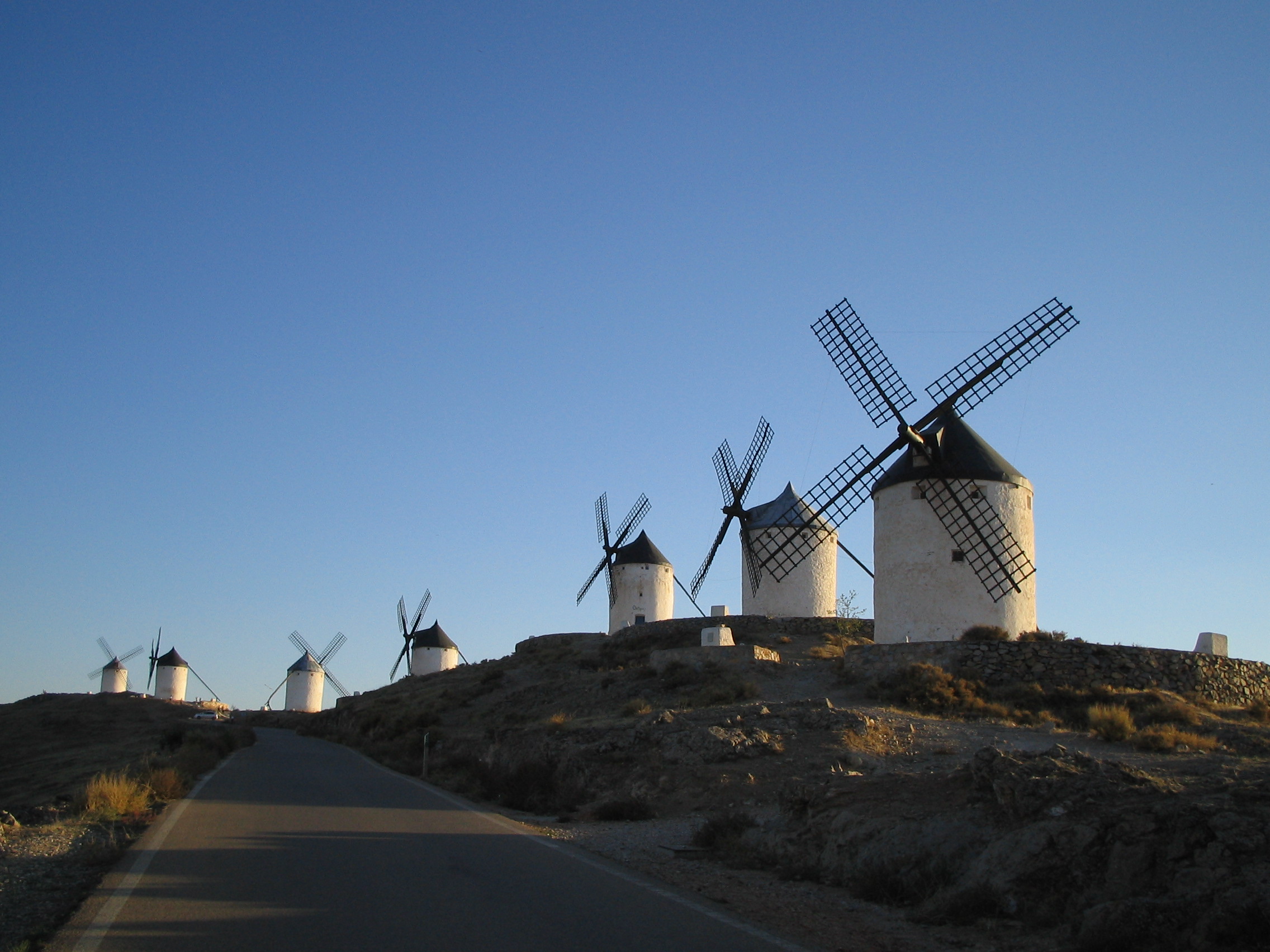 Molinos_de_Consuegra.jpg